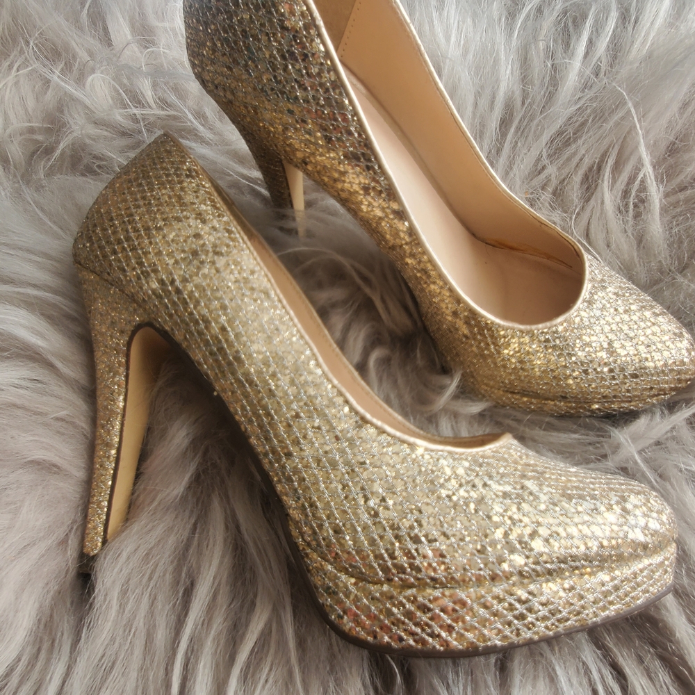 Gold Dazxling Platform Heels Call It Spring 7.5